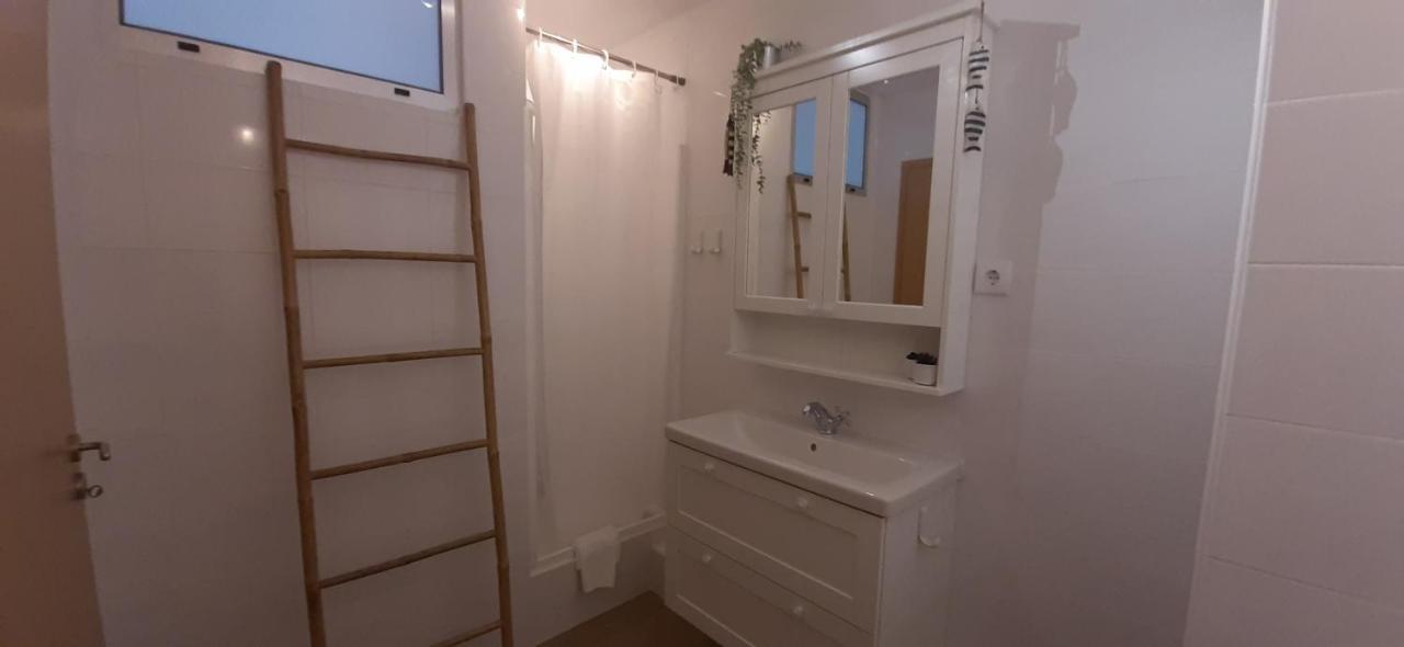 Apartamento T2 Vista Rio Arade - Portimao Luaran gambar